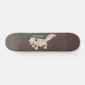 Cute spotted tan gecko cartoon illustration persoonlijk skateboard (Horizontaal)