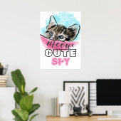 "CUTE SPY" | Funny Cute Kitten Pink Blue Poster (Thuiskantoor)