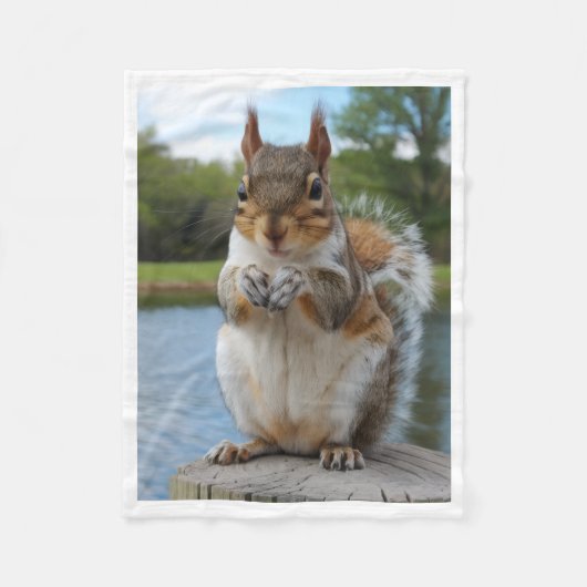 Cute Squirrel by the Lake Nature Fleece Blanket Deken (Voorkant)