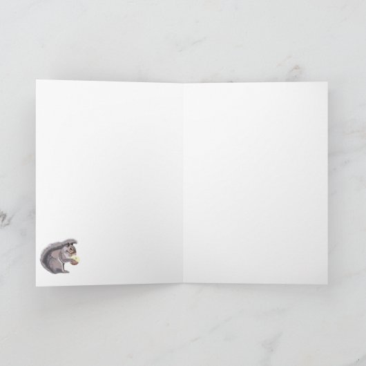 Cute Squirrel die een appel eet op een Apple Crate Feestdagen Kaart (Binnen)