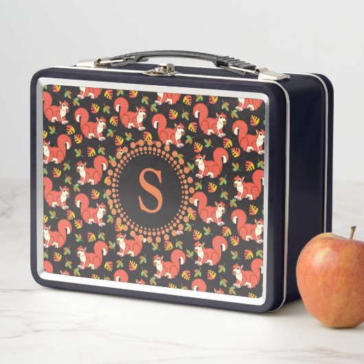 Cute Squirrel en Autumn Leaf Pattern Monogram (In situ)