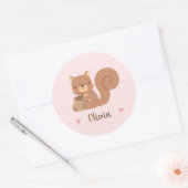Cute Squirrel Holding Acorn Girls Name Roze Ronde Sticker (Envelop)