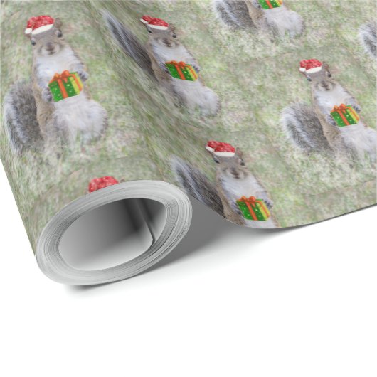 Cute Squirrel in Santa Hat met kerstcadeaudoos Cadeaupapier (Rol Hoek)