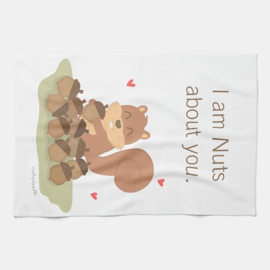 Cute Squirrel Nuts Over jou Pun Love Humor Theedoek (Horizontaal)