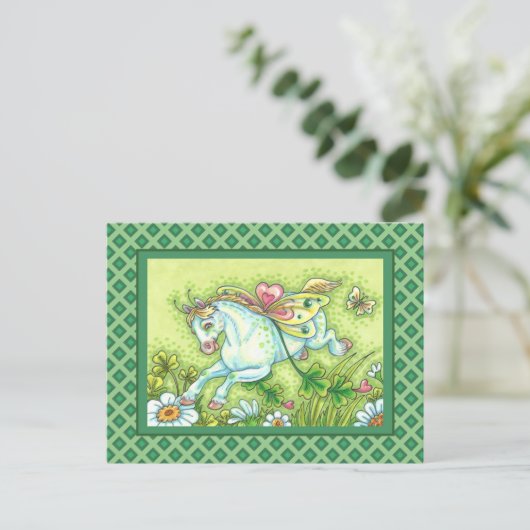 CUTE ST. PATRICK'S DAG DIE IRISH PONY VLIEGT, VRIJ FEESTDAGENKAART (Staand voorkant)