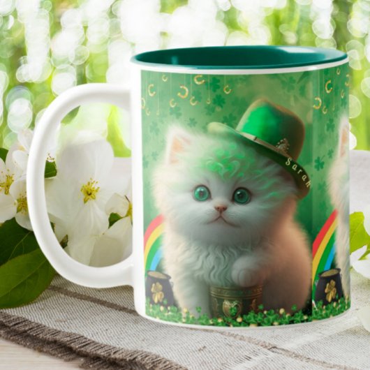 Cute St Patricks Day Cat Rainbow Gold, gepersonali Tweekleurige Koffiemok