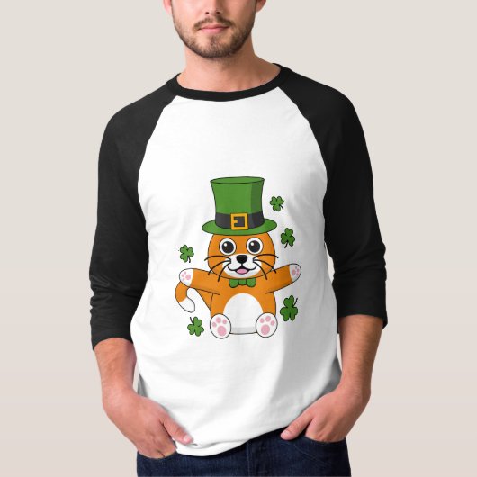 Cute St Patrick's Day Cat with Shamrocks Cartoon T-shirt (Voorkant)