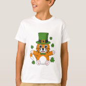 Cute St Patrick's Day Cat with Shamrocks Cartoon T-shirt (Voorkant)