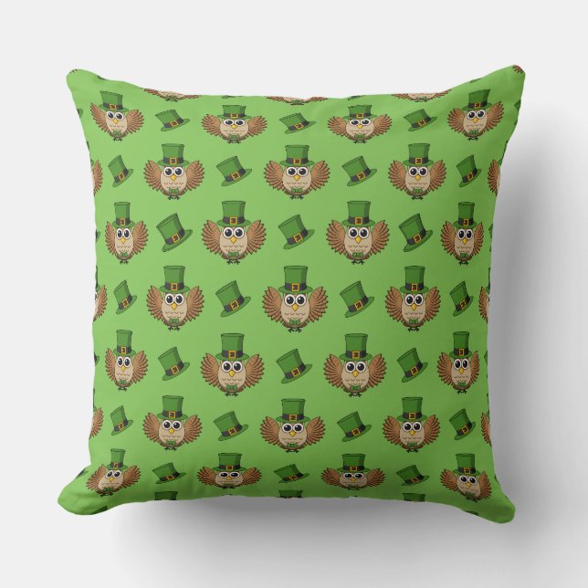 Cute St Patrick's Day Owl Cartoon Kussen (Voorkant)