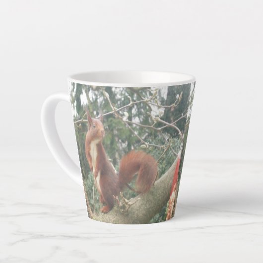 Cute Standing Squirrel Latte Mok (Linkerhoek)
