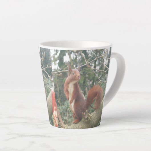 Cute Standing Squirrel Latte Mok (Rechterhoek)