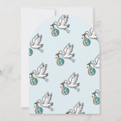 Cute Stork Holding World Going Away Kaart (Achterkant)