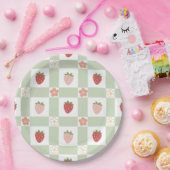 Cute Strawberry Gingham Pastel Green 1st Birthday Papieren Bordje (Feest)