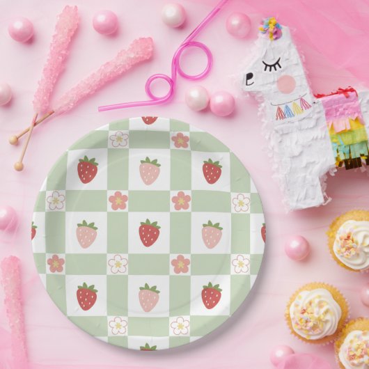 Cute Strawberry Gingham Pastel Green 1st Birthday Papieren Bordje (Feest)