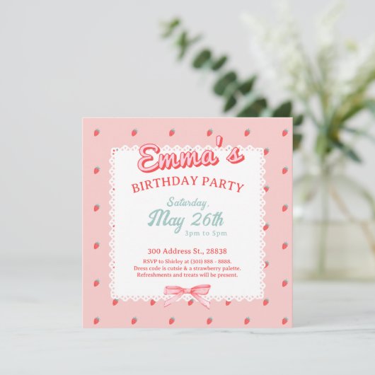 Cute Strawberry Square Invitation Kaart (Staand voorkant)