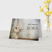 Cute Stuffed Beer Rustic Wooden Backdrop Birthday Kaart (Gele Bloem)