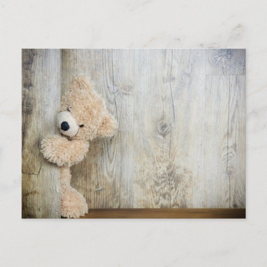 Cute Stuffed Beer Rustic Wooden Backdrop Briefkaart (Voorkant)