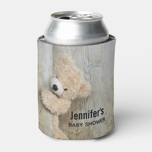 Cute stuffed Beer Rustic Wooden Wall Baby shower Blikjeskoeler (Blikje Voorkant)