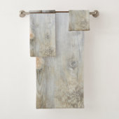 Cute stuffed Beer Rustic Wooden Wall Bad Handdoek (Insitu)