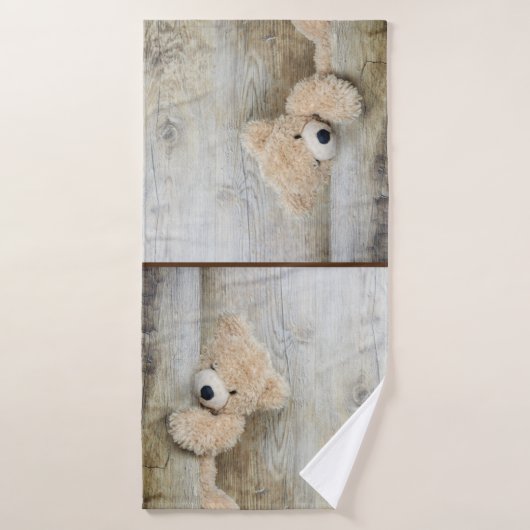 Cute stuffed Beer Rustic Wooden Wall Bad Handdoek (Badhanddoek)