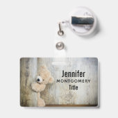 Cute stuffed Beer Rustic Wooden Wall Badge (Achterkant met intrekbare clip)