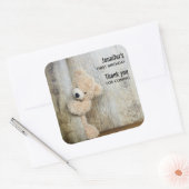 Cute Stuffed Beer Rustic Wooden Wall Birthday Vierkante Sticker (Envelop)