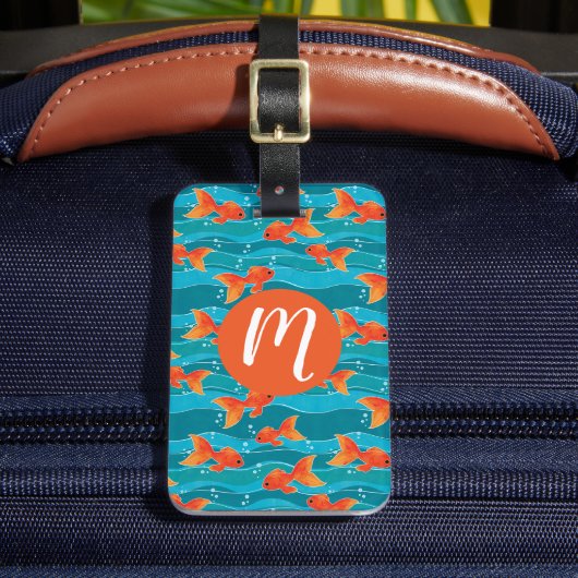 Cute Swimming Goldfish & Water Pattern Bagagelabel (Voorkant Insitu 2)