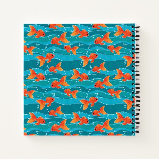 Cute Swimming Goldfish & Water Pattern Notitieboek (Achterkant)