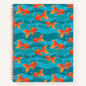 Cute Swimming Goldfish & Water Pattern Notitieboek (Voorkant)