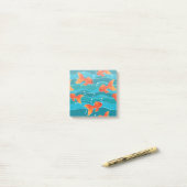 Cute Swimming Goldfish & Water Pattern Post-it® Notes (Op bureau)