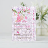 Cute Swinging Baby Girl Baby shower Invite Kaart (Staand voorkant)