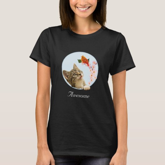 Cute Tabby Cat, Flowers en Red Little Bird T-Shi T-shirt (Voorkant)