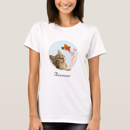 Cute Tabby Cat, Flowers en Red Little Bird T-shirt (Voorkant)