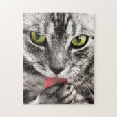 Cute Tabby Cat Wassen het gezicht Legpuzzel (Verticaal)
