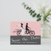 Cute Tandem Bike Bride and Groom Wedding Aankondigingskaart (Staand voorkant)