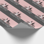 Cute Tandem Bike Bride and Groom Wedding Cadeaupapier (Hoek)