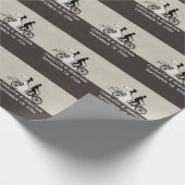 Cute Tandem Bike Bride and Groom Wedding Cadeaupapier (Hoek)