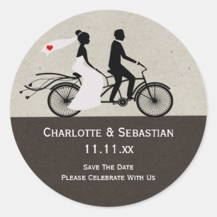 Cute Tandem Bike Bride and Groom Wedding Ronde Sticker