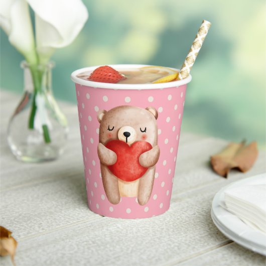 Cute Teddy Bear die een rood hart draagt Papieren Bekers (Insitu)