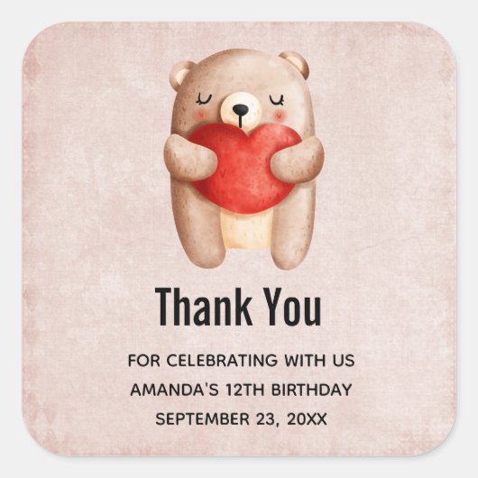Cute Teddy Bear draagt een Rode Harthag Vierkante Sticker (Voorkant)