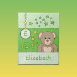 Cute teddy beer sterren naam groen legpuzzel<br><div class="desc">Jigzaag puzzel voor kinderen.
Met een schattige bruine teddybeer,  sterren en naam.
Groen en geel.
Kindercadeauidee.</div>