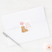 Cute teddybeer met roze hartballonnen voor baby sh vierkante sticker (Envelop)