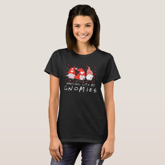Cute Three Gnomes Hanging With My Gnomies Valentin T-shirt (Voorkant volledig)
