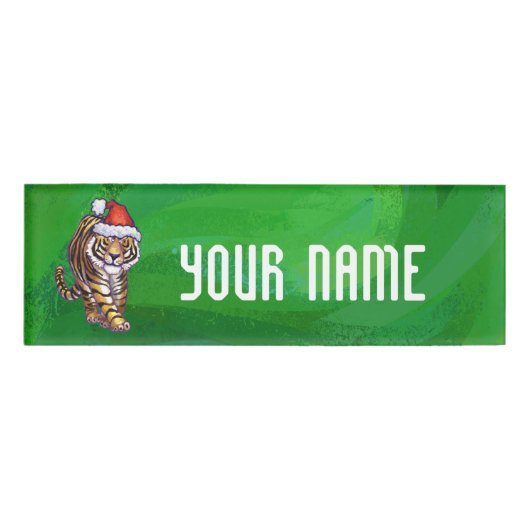 Cute Tiger in Santa Hat op Green Naambadge (Voorkant)
