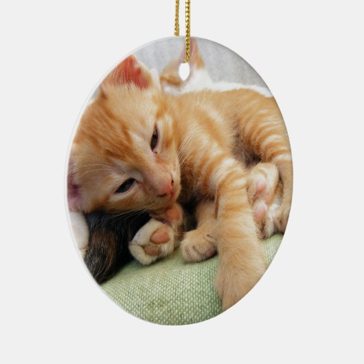 Cute Tiger Stripe Kitten Keramisch Ornament (Rechts)