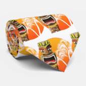 Cute Tiki Statue Beach Sunset Stropdas (Opgerold)
