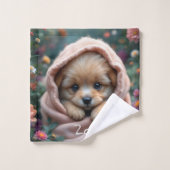 Cute, tiny, fluffy puppy surrounded by flowers washandje (Wasdoekje)