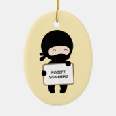 Cute Tiny Ninja Holding Sign. Aangepast naam Geel Keramisch Ornament (Voorkant)