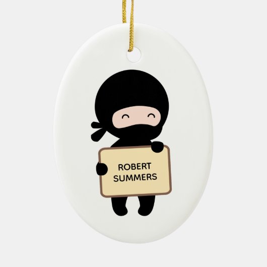 Cute Tiny Ninja Holding Sign., Aangepaste naam Keramisch Ornament (Achterkant)