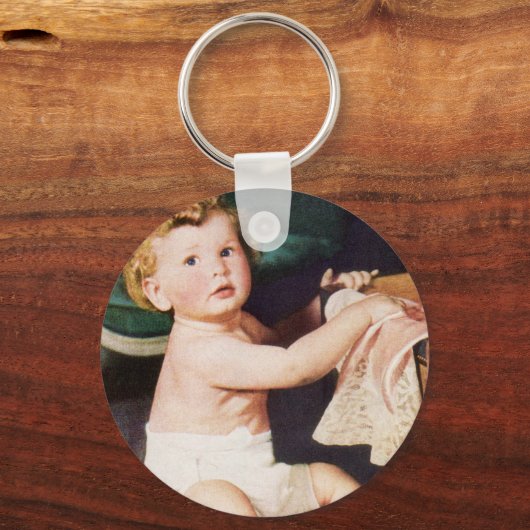  Cute Toddler die met Clothes Dresser speelt Sleutelhanger (Voorkant)